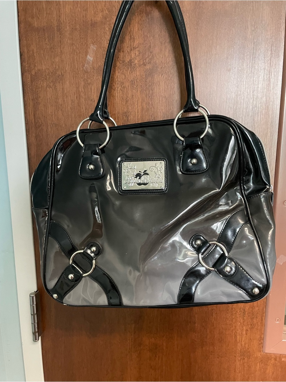 Glossy Black Patent Shoulder Bag with Silver Plaque Apple Bottoms - Picture 4 of 7